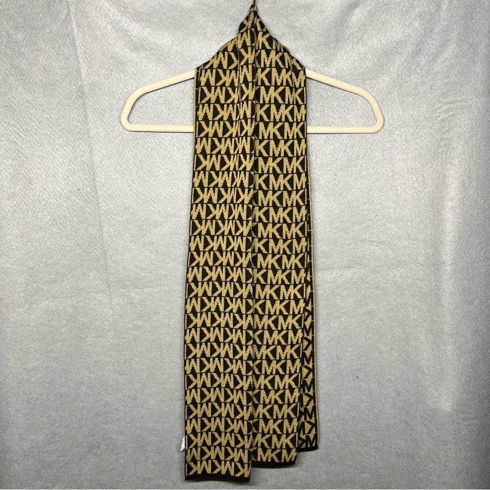 Like New! MIchael Michael Kors Scarf